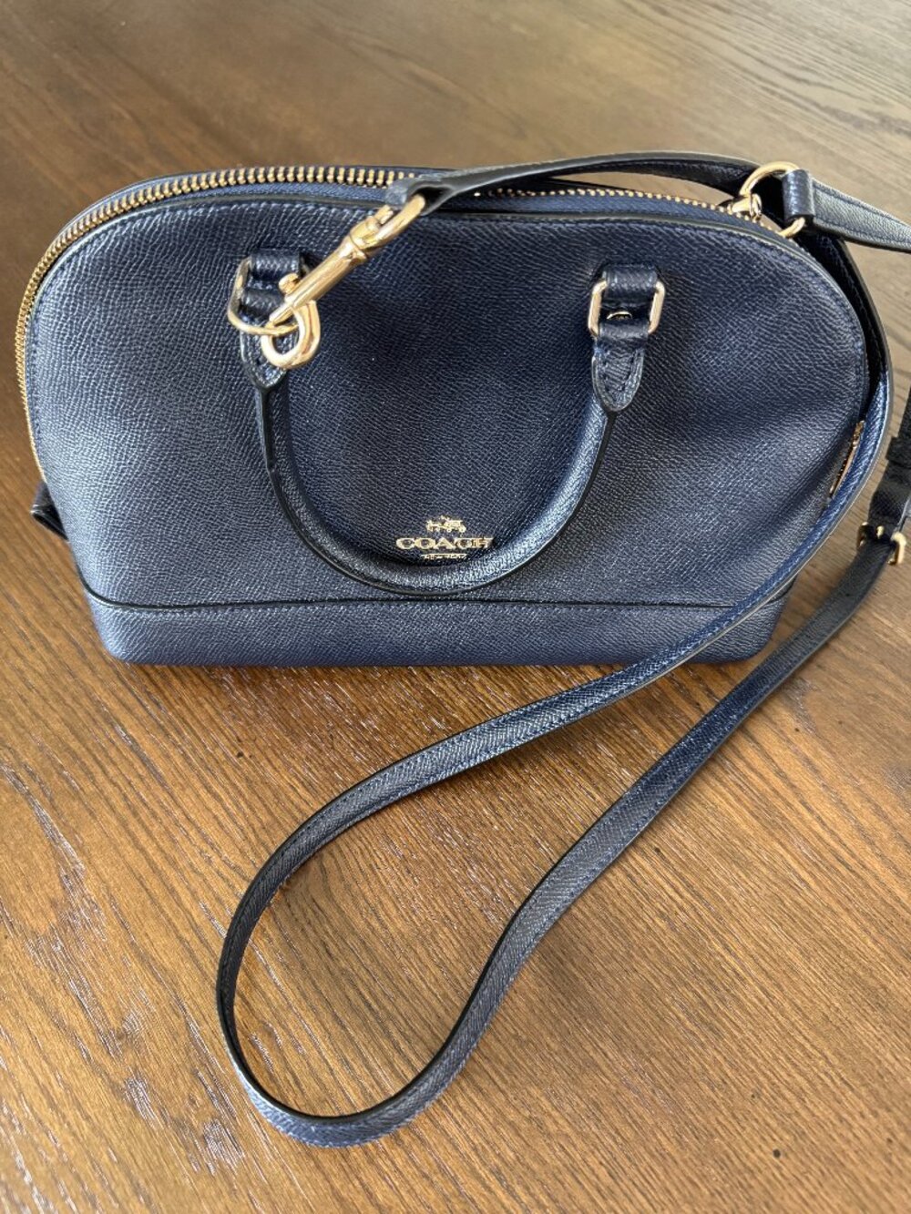 Coach - bucket with handle and strap